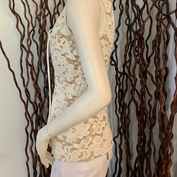 Venus Sleeveless White Lace Overlay Blouse - Picture 4 of 9